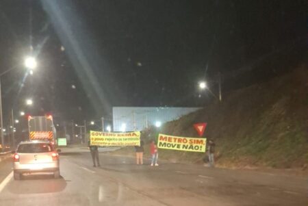 Manifestação bloqueia trecho da BR-040, em Ribeirão das Neves - Foto: Reprodução