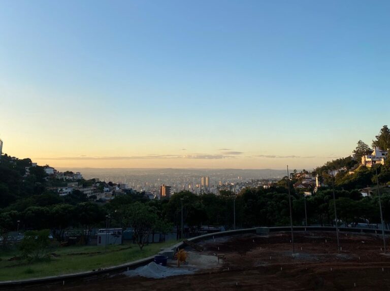 BH amanhece gelado e terá tempo seco à tarde; confira previsão do tempo - Foto: Por Dentro de Minas