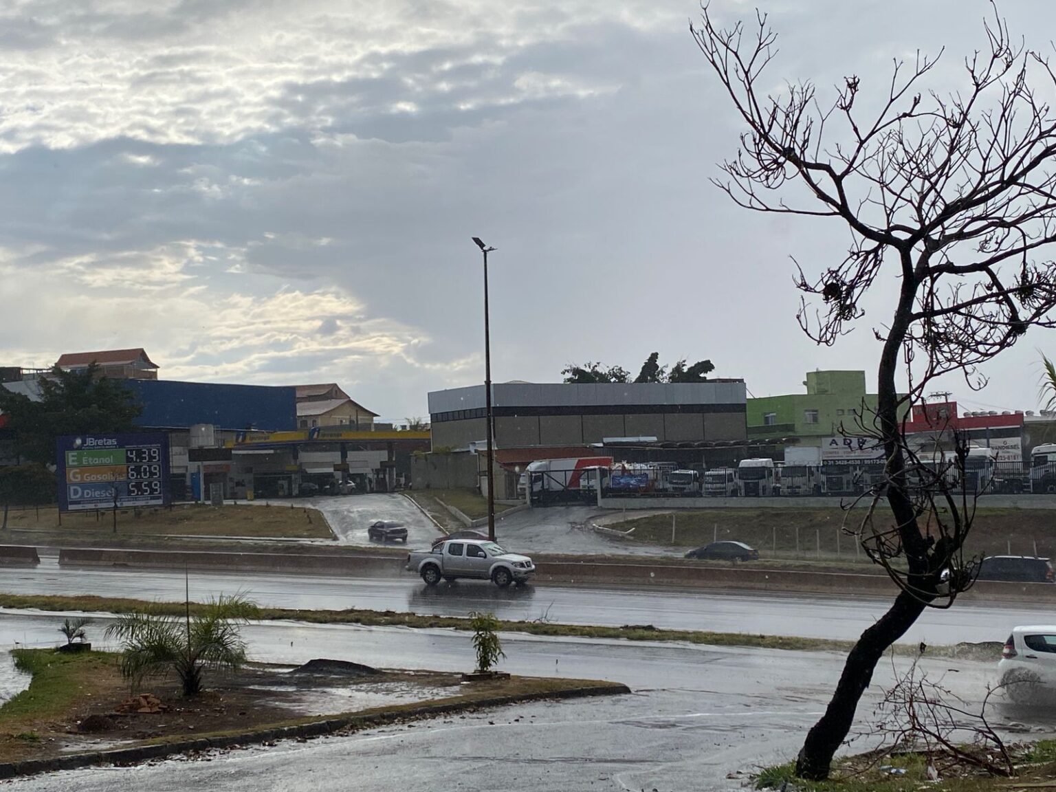 Inmet emite alerta de chuvas intensas para 194 cidades de Minas Gerais; veja lista Inmet emite alerta de chuvas intensas para 194 cidades de Minas Gerais; veja lista - Foto: Por Dentro de Minas