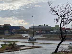 BH pode ter chuva isolada com trovoadas nesta terça-feira (16); veja previsão do tempo - Foto: Por Dentro de Minas