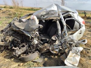 Motorista de carro morre após acidente frontal com carreta na BR-365, em Patrocínio - Foto: Divulgação/CBMMG