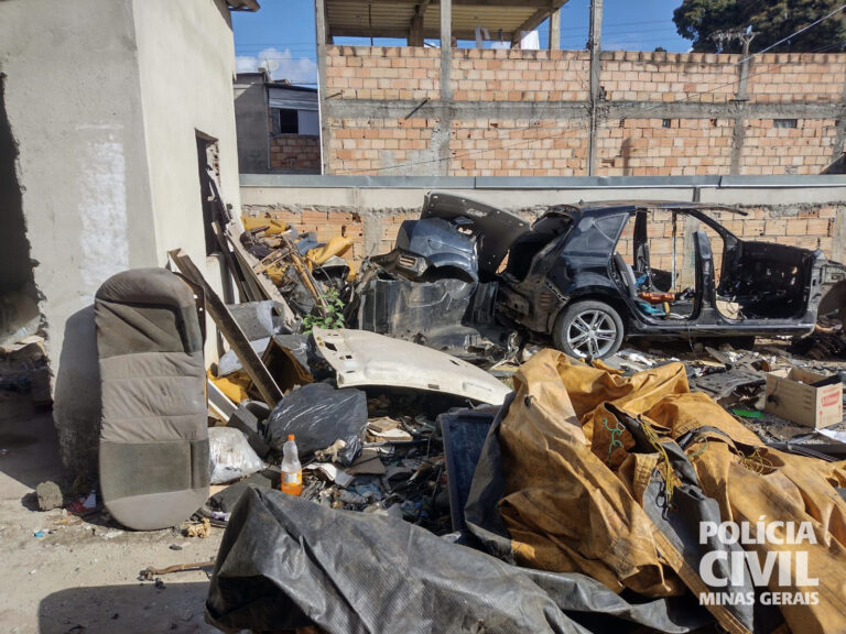 Homem é preso em por desmanche de veículos no Barreiro, em BH Homem é preso em por desmanche de veículos no Barreiro, em BH - Foto: Divulgação/PCMG