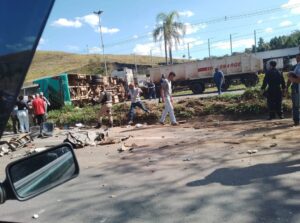 Acidente grave com ônibus deixa mortos e feridos na BR-040, em Juiz de Fora - Foto: Reprodução/Redes Sociais
