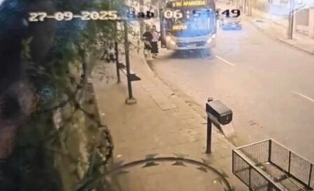 Homem é morto após briga dentro de ônibus no bairro Serra, em BH Homem é morto após briga dentro de ônibus no bairro Serra, em BH - Foto: Reprodução