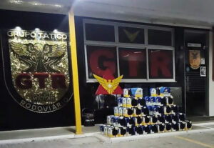 Carga de baterias avaliada em R$ 250 mil é recuperada após tiroteio na BR-040 - Foto: Divulgação/PMMG