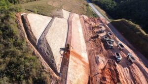 Recuperação do talude da BR-381 em Antônio Dias já tem previsão de liberação - Foto: Divulgação/Nova 381