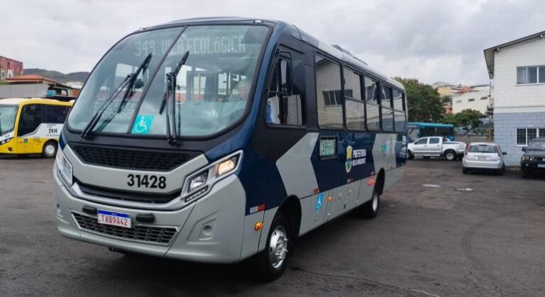 Nova linha de ônibus gratuita começa a operar no Barreiro, em BH Nova linha de ônibus gratuita começa a operar no Barreiro, em BH - Foto: Divulgação/PBH
