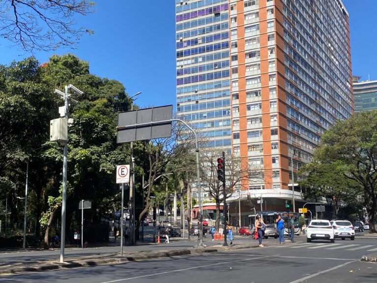 BH ganha 32 radares de detectação de avanço de semáforo - Foto: Por Dentro de Minas