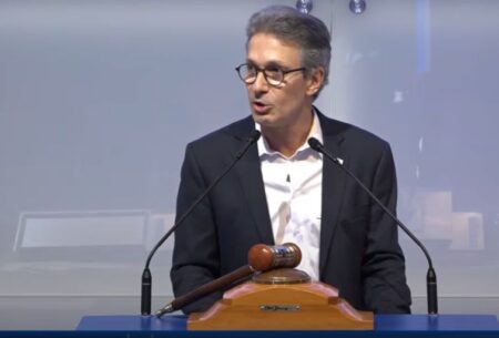 Zema pede punição exemplar em esquema de corrupção na mineração em MG - Foto: Reprodução/B3