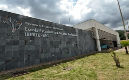 Alunos passam mal após comer em escola técnica de Ibirité - Foto: Marco Evangelista / Imprensa MG