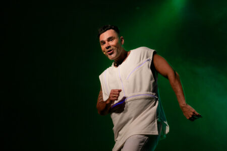 Rodrigo Sant’Anna desembarca em Juiz de Fora neste domingo com o espetáculo “Atazanado” Foto 5 Camila Picolo