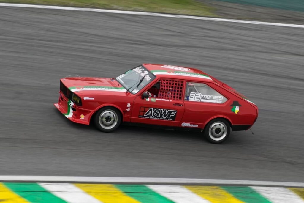 GP de Interlagos: as corridas mais emocionantes no Brasil GP de Interlagos: as corridas mais emocionantes no Brasil - Foto: Murilo Batista/Unsplash