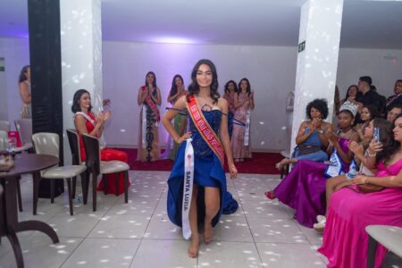 Moda: jovem de Santa Luzia com surdez recebe o título de “Miss Popularidade” no “Oficial Miss Teen Minas Gerais” IMG 20251022 WA0007