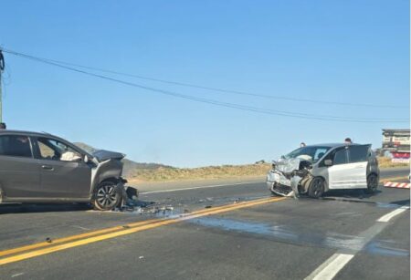 Acidente frontal entre carros deixa quatro feridos na BR-381, na Grande BH - Foto: Reprodução/Redes Sociais