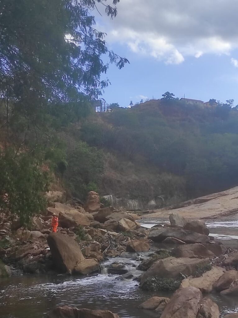 Buscas por jovem que caiu no Ribeirão Arrudas entram no quinto dia em BH - Foto: Reprodução/Redes Sociais