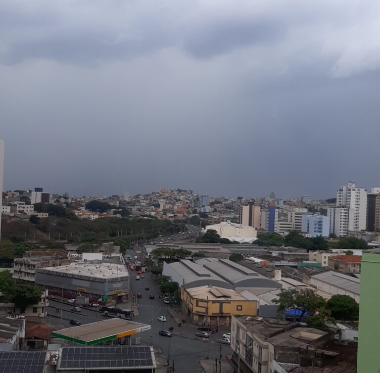 Chuva forte alaga estação do metrô e causa transtornos em BH nesta quinta-feira (30) Chuva forte alaga estação do metrô e causa transtornos em BH nesta quinta-feira (30) - Foto: Reprodução/Redes Sociais