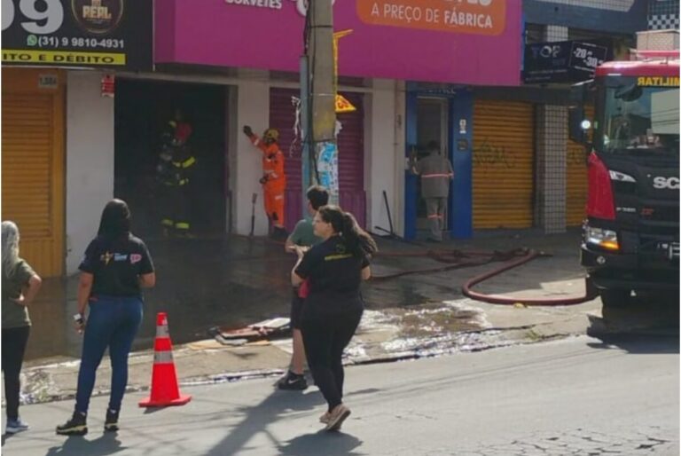 Incêndio atinge sorveteria na Avenida Abílio Machado, em BH - Foto: Divulgação/Corpo de Bombeiros