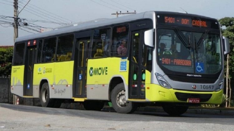 Motorista de ônibus é esfaqueado e feito refém durante assalto em BH Justiça converte em preventiva prisão de homem que esfaqueou motorista em BH - Foto: Daniel Oliveira/Divulgação