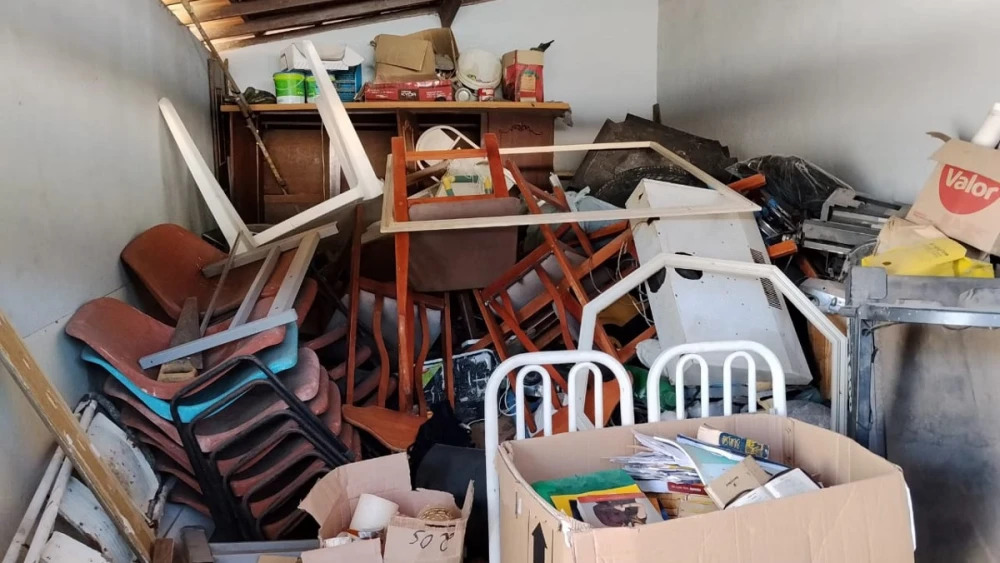 Polícia resgata seis crianças em alojamento precário de escolinha de futebol em Formiga - Foto: Divulgação/PCMG