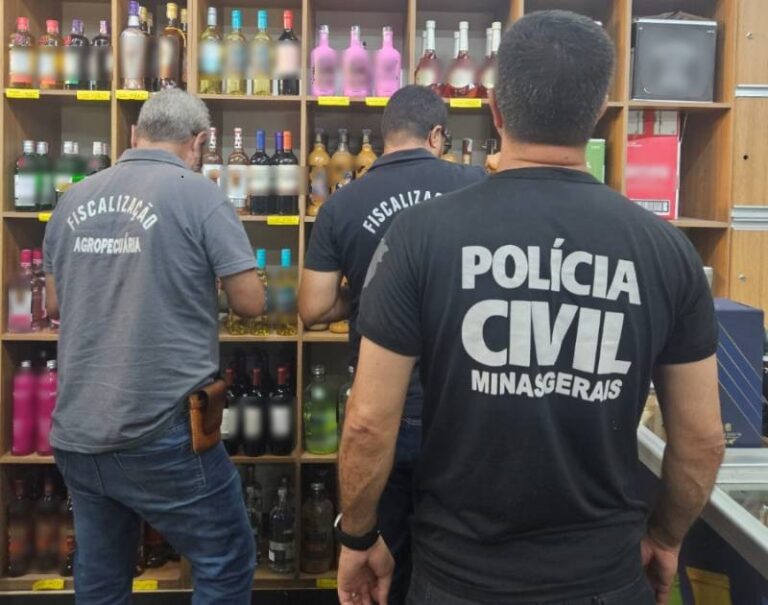 Polícia Civil e IMA apreendem bebidas irregulares em distribuidora na Pampulha, em BH - Foto: Divulgação/PCMG