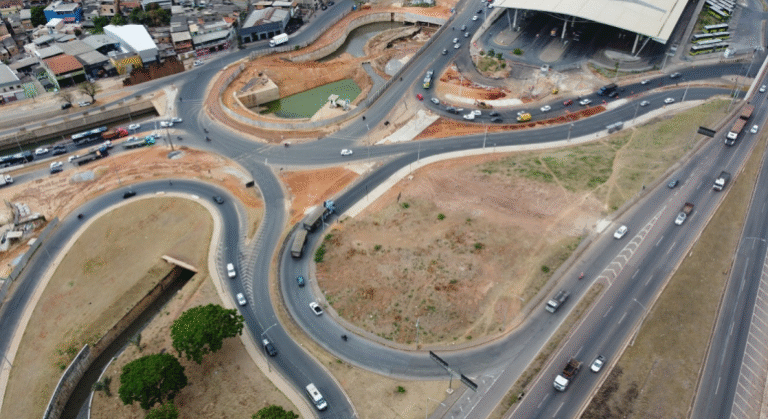 Trânsito no entorno da Estação São Gabriel, em BH, tem novos acessos liberados Trânsito no entorno da Estação São Gabriel, em BH, tem novos acessos liberados - Foto: Divulgação/Sudecap