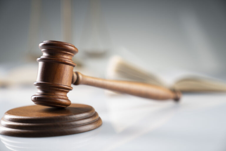 Pastor obrigado a fazer vasectomia para 'manter cargo' será indenizado em BH - Foto: Divulgação/Depositphotos