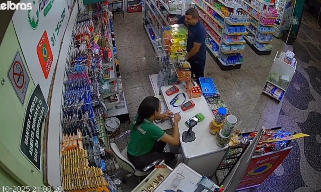 Homem furta Ozempic e Mounjaro e esconde na cueca em farmácias de BH Homem que furtava canetas emagrecedoras e escondia produtos na cueca é preso em BH - Foto: Reprodução