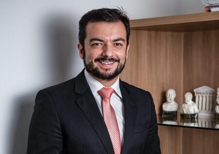 Advogado é morto a facada por cliente dentro de escritório em Viçosa Advogado é morto a facada por cliente durante reunião em Viçosa - Foto: Divulgação