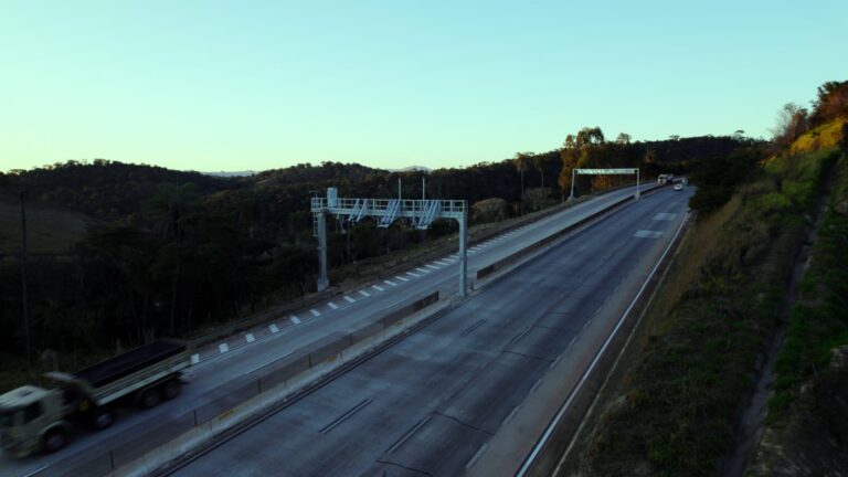 BR-381 começa cobrança de pedágios em mais três praças; veja valores Pedágio começa a ser cobrado em novos trechos da BR-381 a partir de segunda-feira (10) - Foto: Divulgação/Nova 381