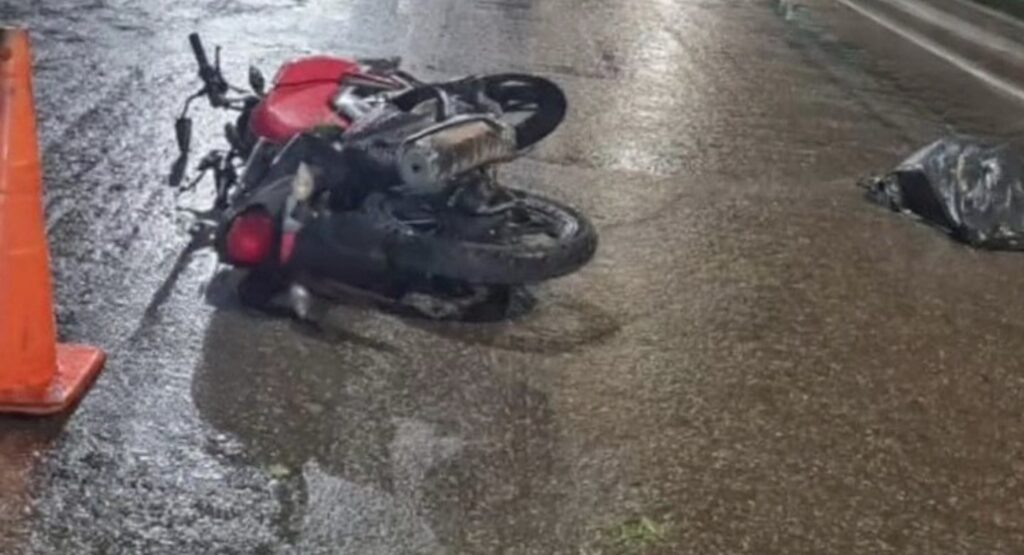 Homem morre após perder controle da moto na BR-116, em Governador Valadares - Foto: Reprodução/Redes Sociais