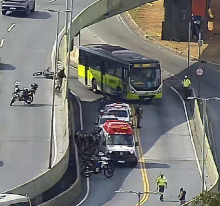 Motociclista morre após fugir de blitz e cair de viaduto no bairro Lagoinha, em BH - Foto: Divulgação/BHTrans