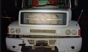 Adolescente morre após ser atropelado por carreta na BR-262, em Nova Serrana - Foto: Divulgação/PRF