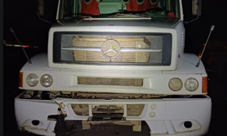 Adolescente morre após ser atropelado por carreta na BR-262, em Nova Serrana - Foto: Divulgação/PRF