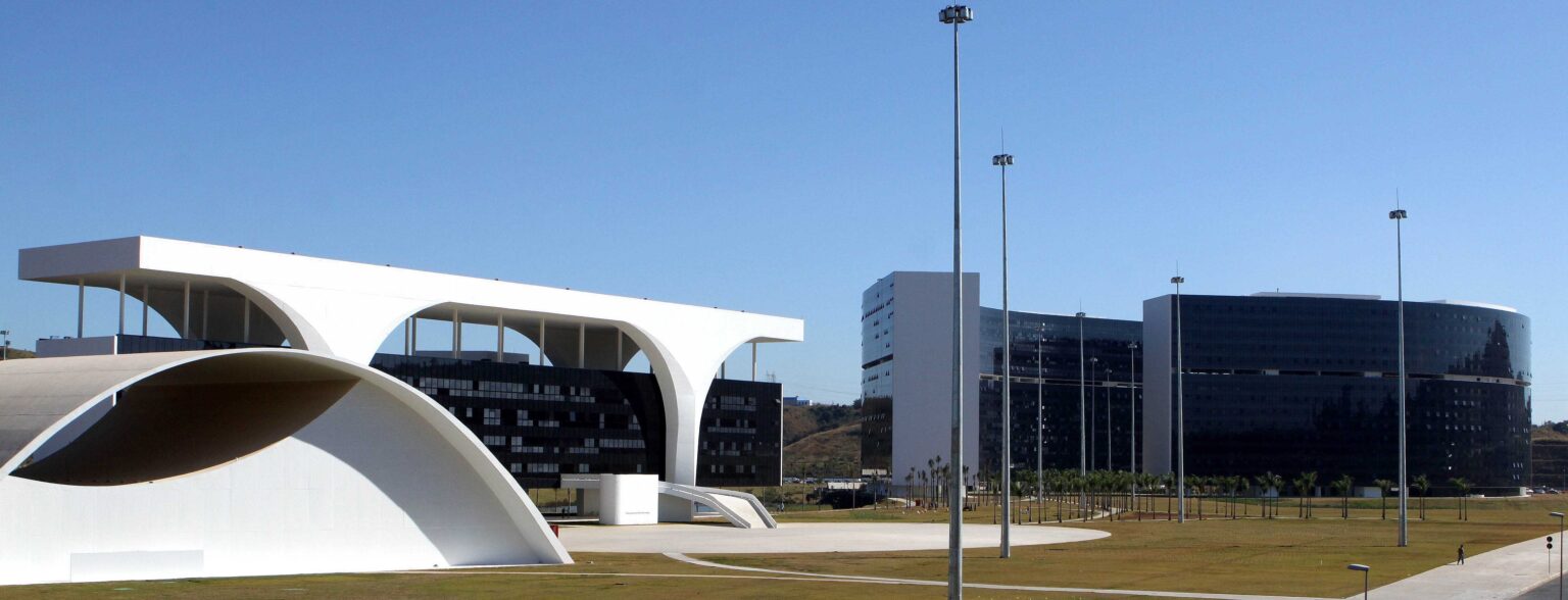Fumaça aciona alarme de incêndio e provoca evacuação na Cidade Administrativa, em BH - Foto: Gil Leonardi / Imprensa MG
