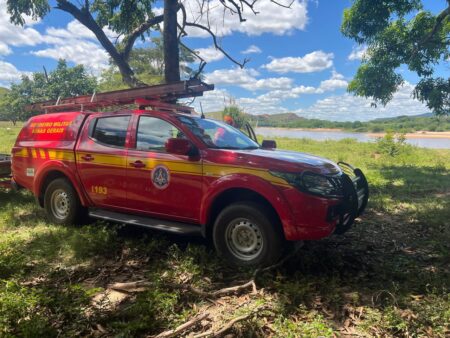 Corpo é encontrado em avançado estado de decomposição em ribeirão de Ipatinga - Foto: Divulgação/CBMMG