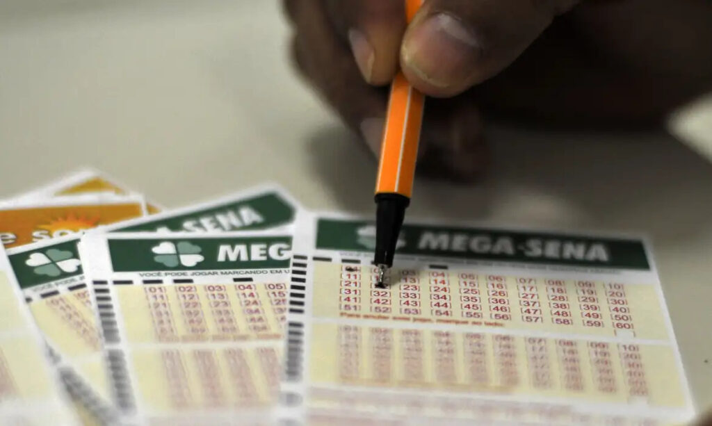 Mega-Sena 3000 acumula e Minas Gerais tem três apostas na quina - Foto: Marcello Casal Jr./Agência Brasil