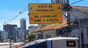 Painéis com alerta de alagamento começam a operar em rua do bairro Prado, em BH - Foto: Divulgação/PBH