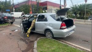 Acidente entre carros deixa feridos na Avenida Barão Homem de Melo, em BH - Foto: Divulgação/CBMMG