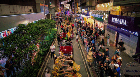 Parada Natalina deste domingo promete ficar marcada na história do Sonho de Natal Barbacena Screenshot 20251213 104422 Fotos