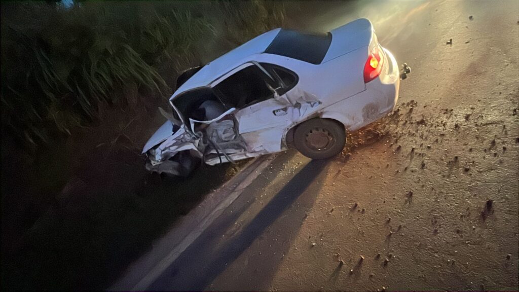 Acidente entre carros e caminhão deixa um morto e cinco feridos na BR-040, em Conselheiro Lafaiete - Foto: Reprodução/Redes Sociais