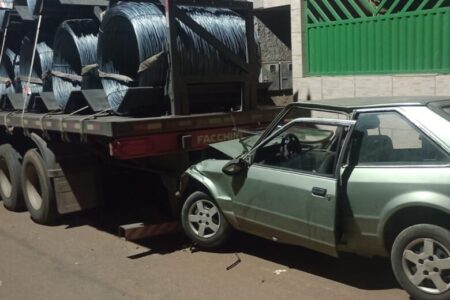Mulher morre após bater carro na traseira de caminhão em João Monlevade Mulher morre após bater carro na traseira de caminhão em João Monlevade - Foto: Divulgação/Sevor