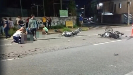 Acidente entre três motos deixa dois feridos na Avenida Teresa Cristina, em BH Acidente entre três motos deixa dois feridos na Avenida Teresa Cristina, em BH - Foto: Reprodução