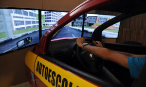 Contran aprova fim das aulas obrigatórias para tirar CNH - Foto: Gabriel Jabus/Agência Brasil