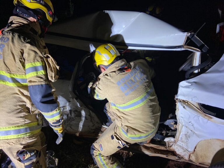 Três pessoas morrem em acidente entre dois carros na MG-111, na Zona da Mata- Foto: Divulgação/CBMMG