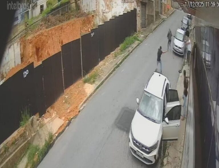 Policial civil é baleado em ataque a tiros no bairro Lagoinha, em BH Câmera flagra ataque a tiros contra policial civil no bairro Lagoinha, em BH - Foto: Reprodução