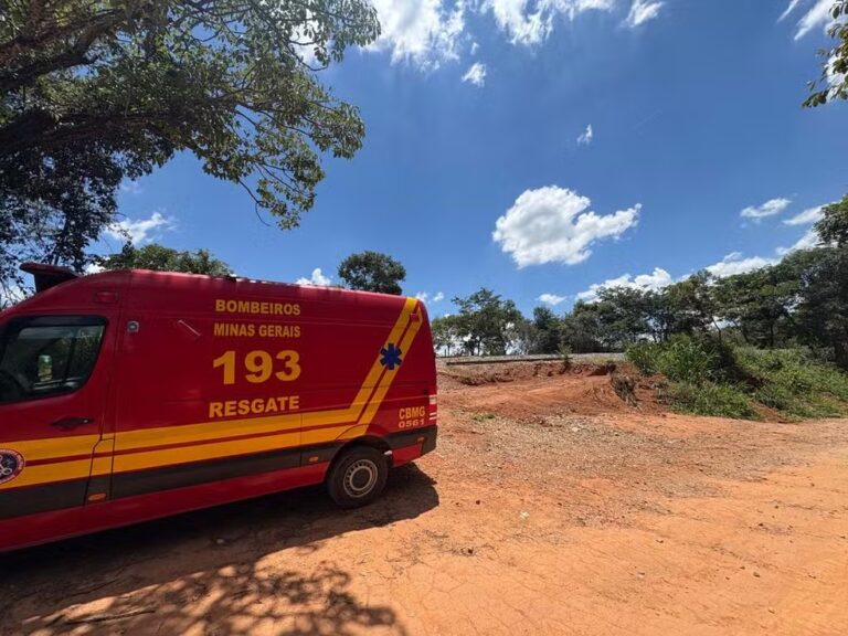 Motorista de aplicativo é encontrado morto próximo à linha férrea em Formiga - Foto: Divulgação/Corpo de Bombeiros