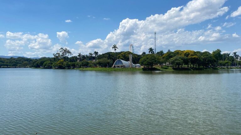 BH registra maior temperatura do ano e atinge 35,5°C neste domingo BH registra maior temperatura do ano e atinge 35,5°C neste domingo - Foto: Por Dentro de Minas / Elberty Valadares
