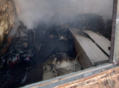 Incêndio em residência deixa uma pessoa morta no bairro Nova Esperança, em BH - Foto: Divulgação/CBMMG