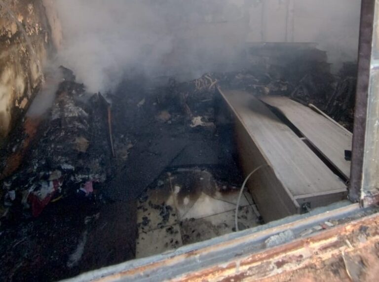 Incêndio em residência deixa uma pessoa morta no bairro Nova Esperança, em BH - Foto: Divulgação/CBMMG