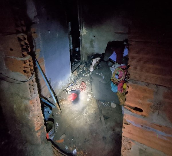 Homem morre carbonizado após incêndio em casa de São José da Lapa Homem morre carbonizado após incêndio em casa de São José da Lapa - Foto: Divulgação/CBMMG